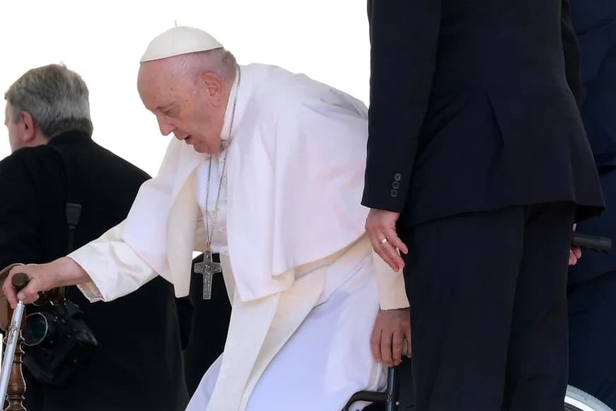 Papa Francis agiye kubagwa