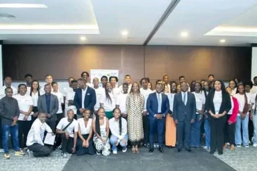 Urubyiruko rw’u Rwanda rusaga 65  ruba mu bihugu byo hirya no hino kw’Isi ruteraniye mu Rwanda .