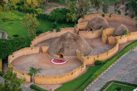 Dutemberane Ingoro y’Abami mu Rukari i Nyanza