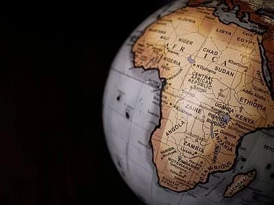 Amateka y'Ubukungu bwa Afurika: Urugendo rw'iterambere n'inzitizi z'umugabane