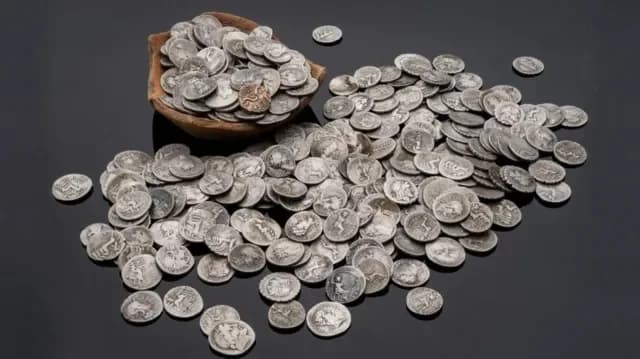 Significant Roman Coin Hoard Discovered in Worcestershire