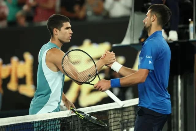 Novak Djokovic Overcomes Injury and Carlos Alcaraz to Reach Australian Open Semi-Finals