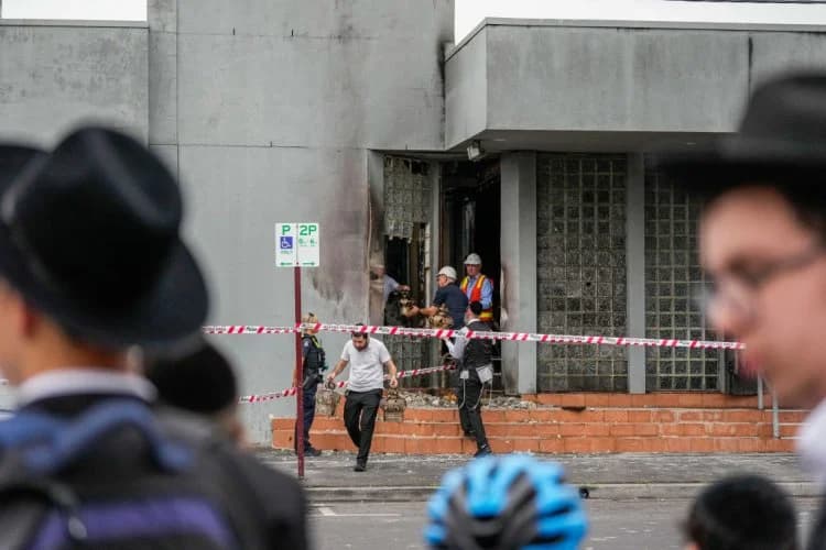 Antisemitic Attacks in Australia: Authorities Investigate "Criminals for Hire"