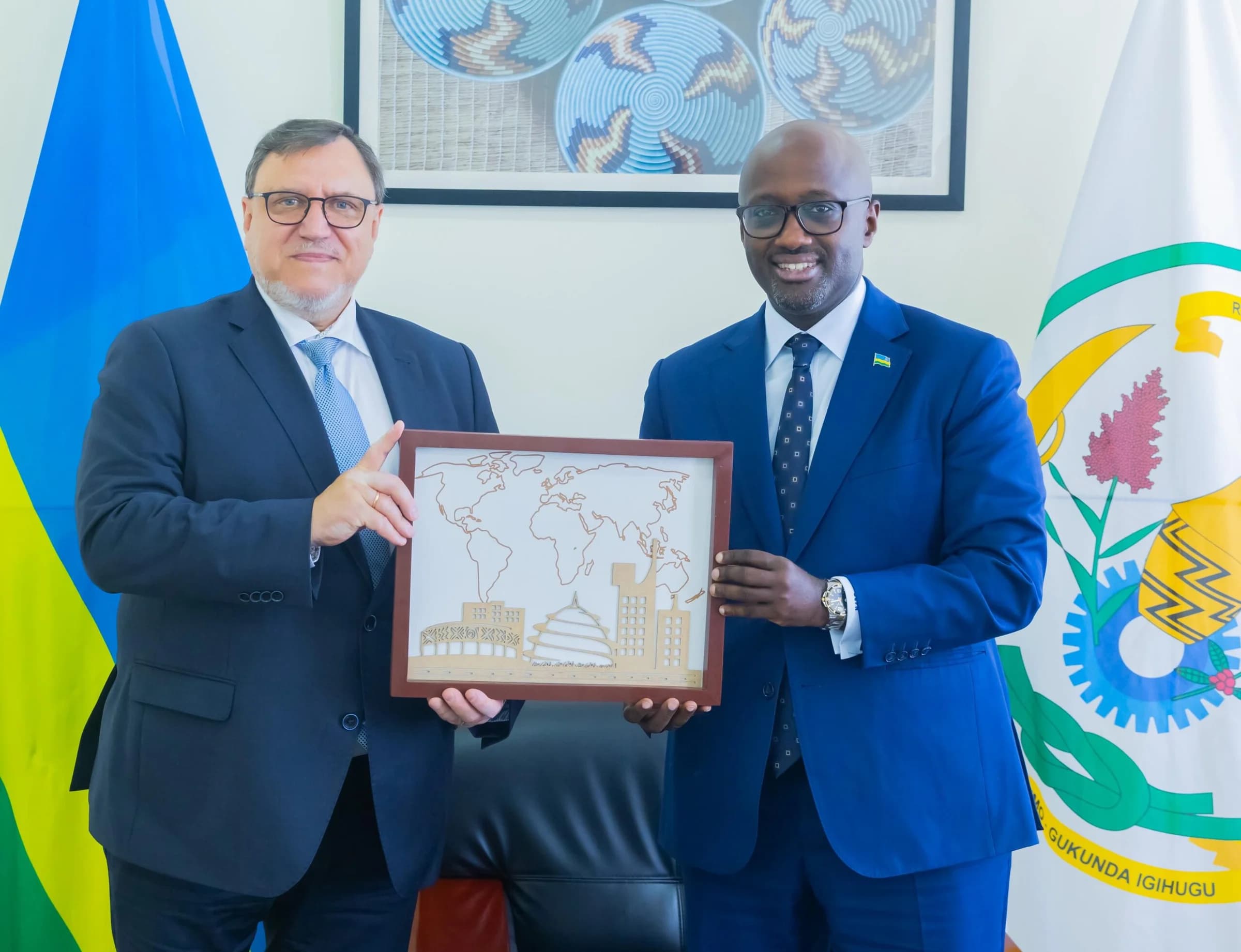 Minister Nduhungirehe bids farewell to outgoing Ambassador of Ukraine