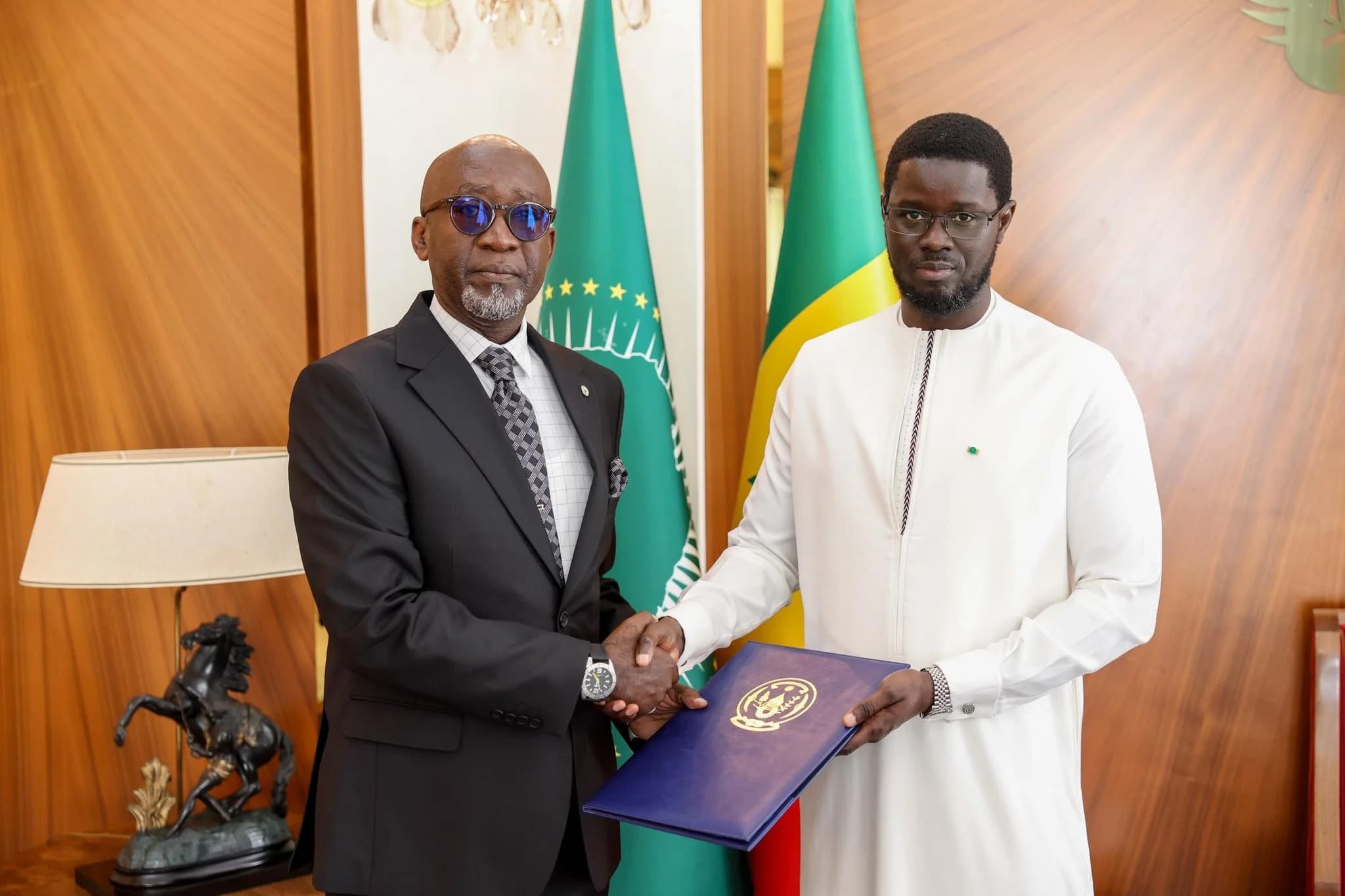 Amb. Festus Bizimana presents credentials to Senegalese president