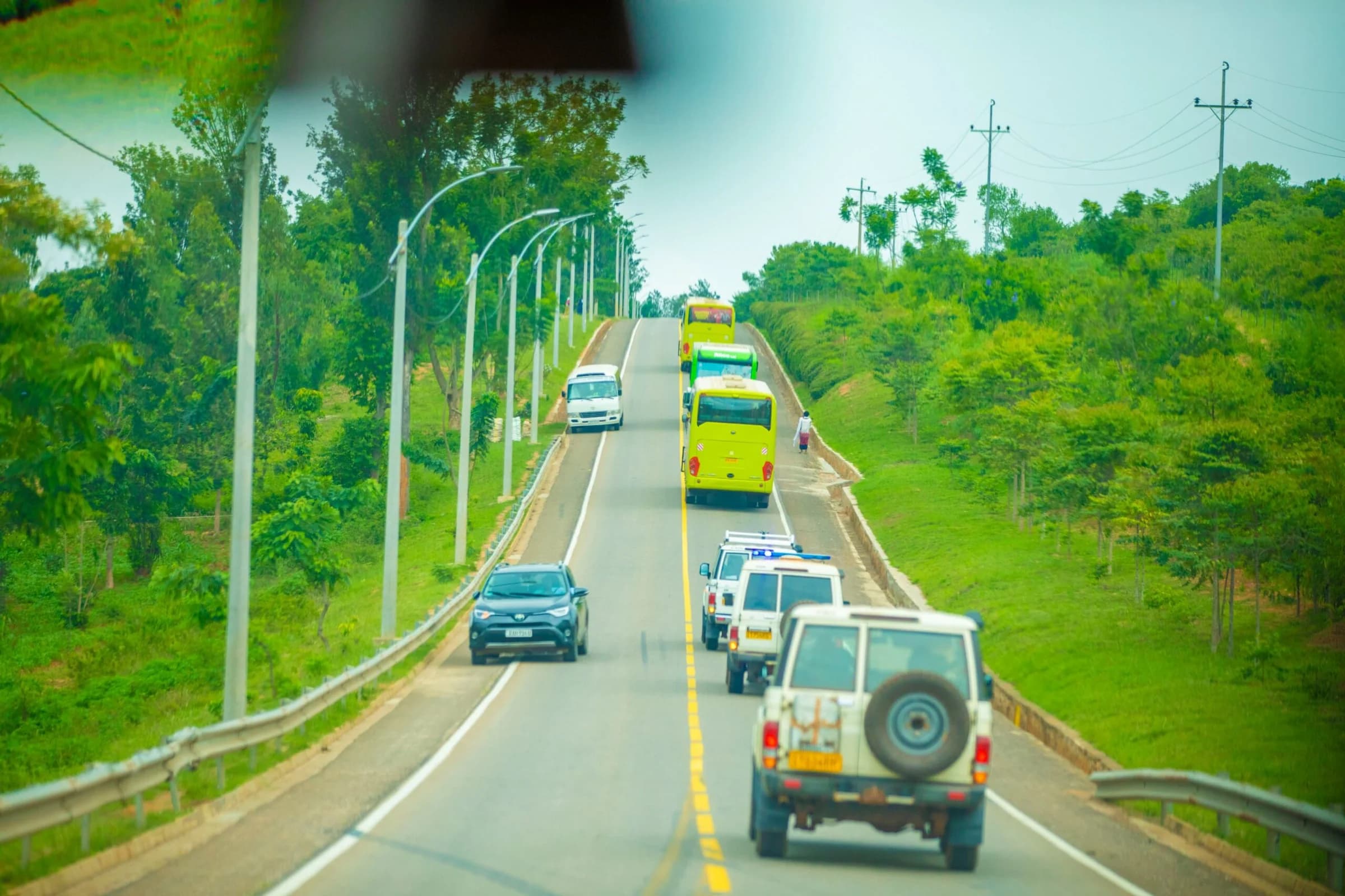 Burundian refugees in Rwanda return home