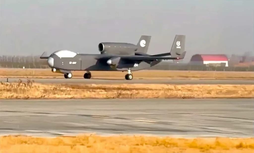 China’s 16-ton heavy drone takes first flight