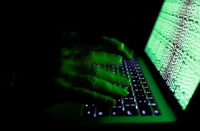 Italy Extradites Chinese Hacker to U.S. Over COVID Research Theft