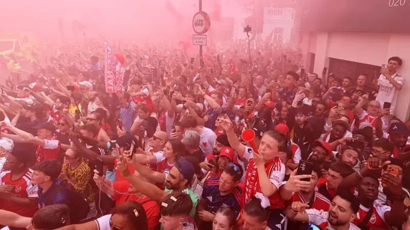 Arsenal Celebrate Premier League Glory with Massive Open-Top Bus Parade in North London