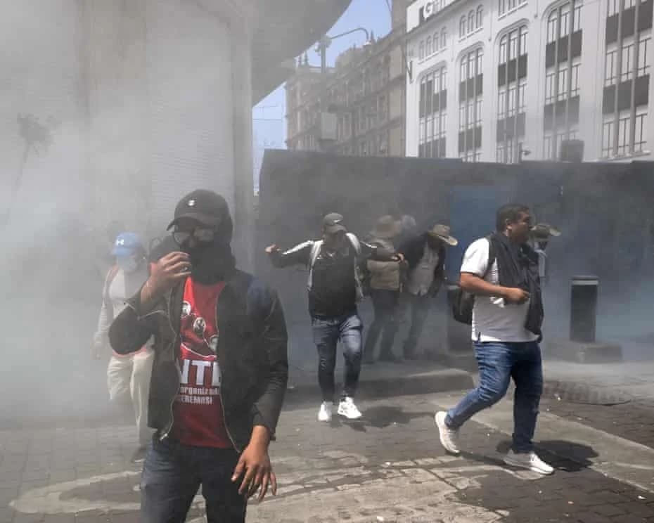 Mexico: Habura iminsi mike ngo Igikombe cy’Isi gitangire, abarimu n’ubutegetsi batangiye gukozanyaho
