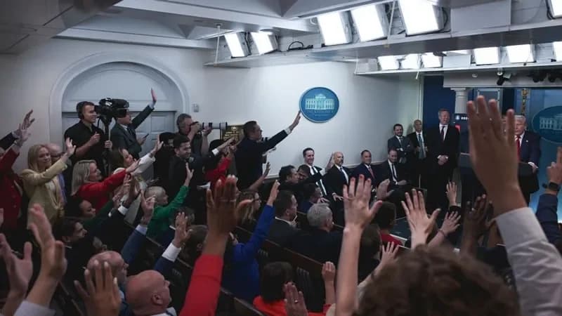 Abanyamakuru babujijwe kwinjira muri White House nyuma y’uko Trump afatiye ibihano ibitangazamakuru bimwe na bimwe.