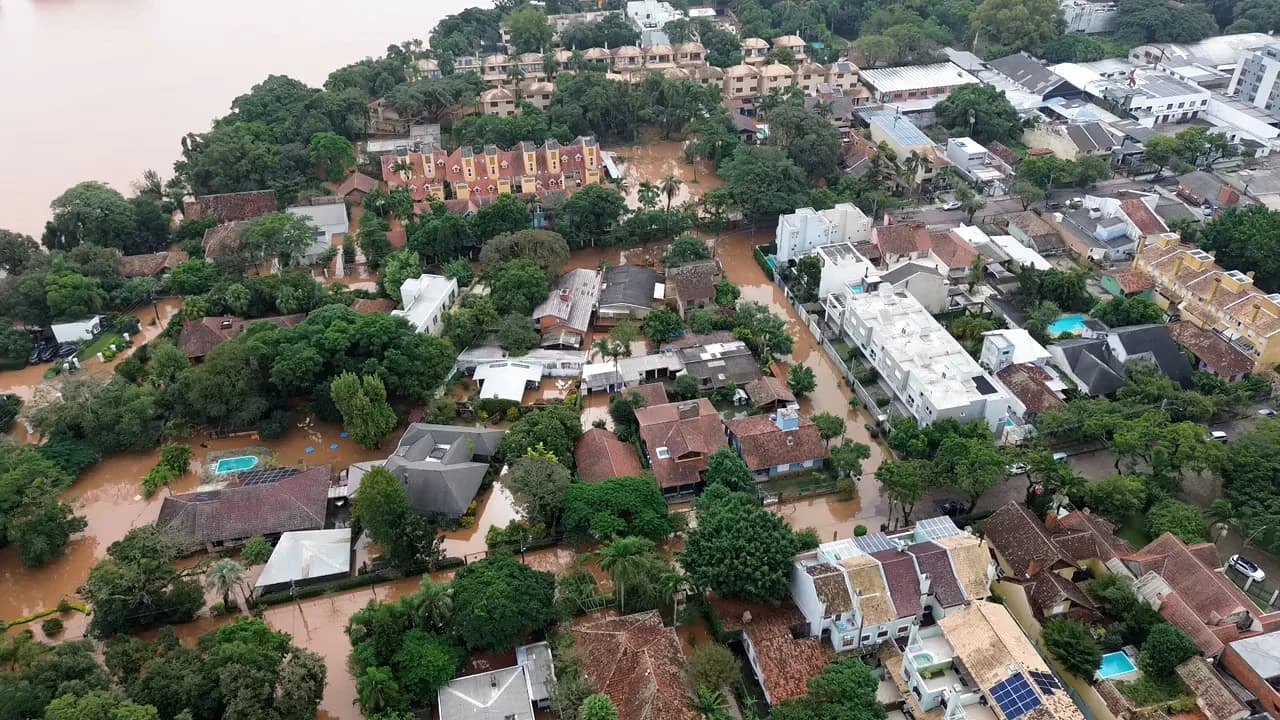 Vietnam: Imyuzure yarenze amazu 16,000 nyuma y’imvura idasanzwe