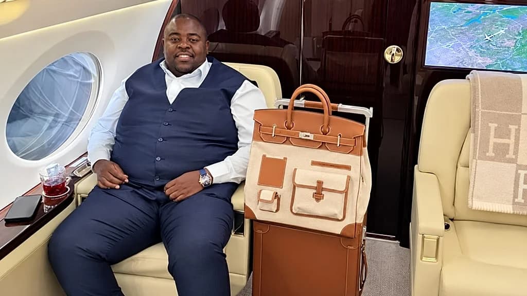 Umucuruzi w’umuherwe muri Zimbabwe Wicknell Chivayo n’umugore we baguye mu mpanuka ya kajugujugu.
