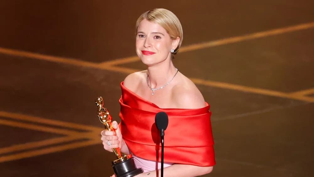 Jessie Buckley Wins Best Actress Oscar for Hamnet, First Irish Winner