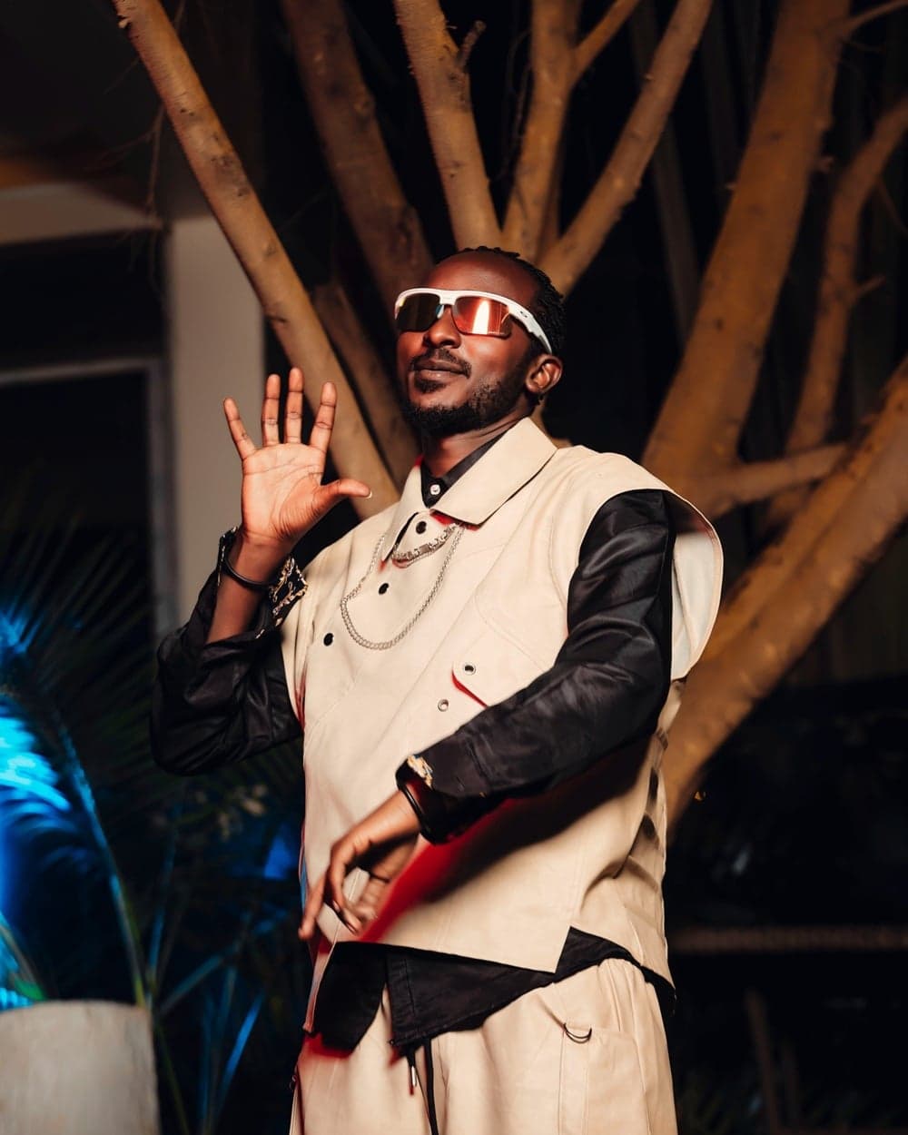 Yago yongeye gusaba imbazi BruceMelodie anashimangira ubucuti bwabo.